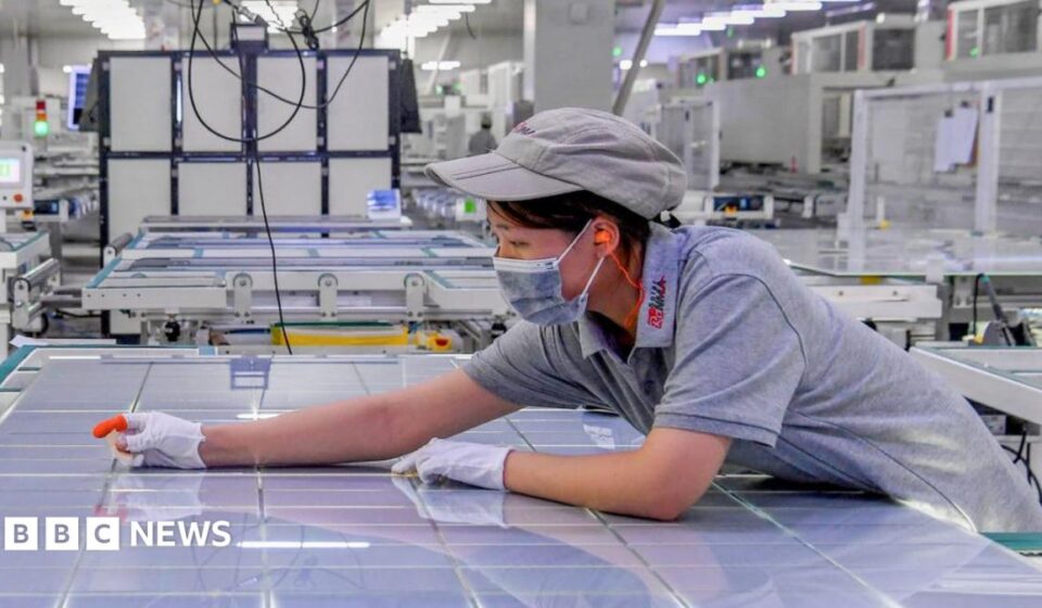 Trump imposes 15% tariff on key chip material to counter China