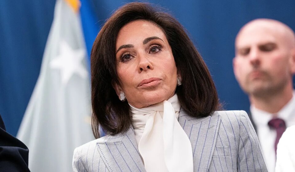 Trump says he 'disagrees 100%' with U.S. Attorney Jeanine Pirro over Reflecting Pool case