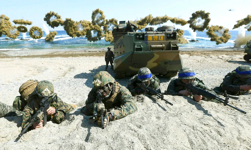 Trump scales back South Korea drills to lure Kim Jong Un to talks