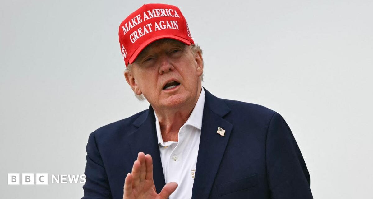 Trump threatens to bomb Oman if it 'gets in the way' over Iran issue