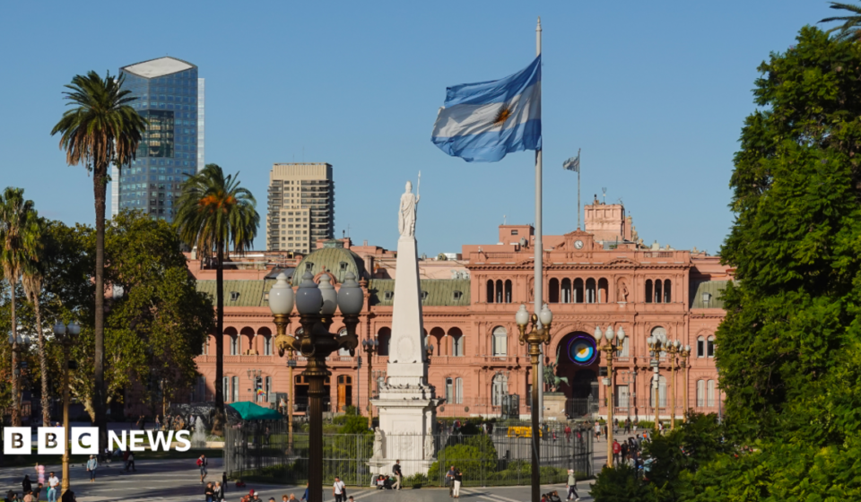 UK diplomats no longer get hardship bonus for being posted to Buenos Aires
