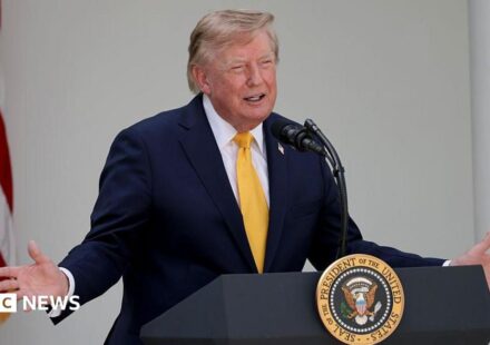 US-Canada trade war heats up as Trump threatens to hike auto tariffs
