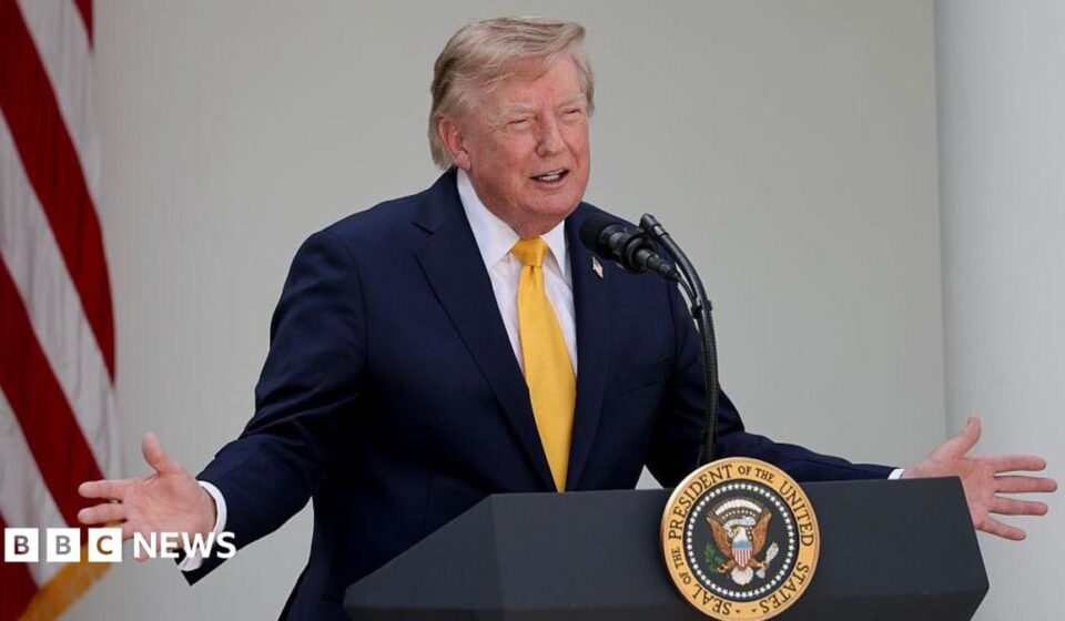 US-Canada trade war heats up as Trump threatens to hike auto tariffs