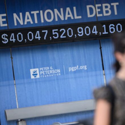 U.S. government debt passes $40 trillion, more than doubling in a decade