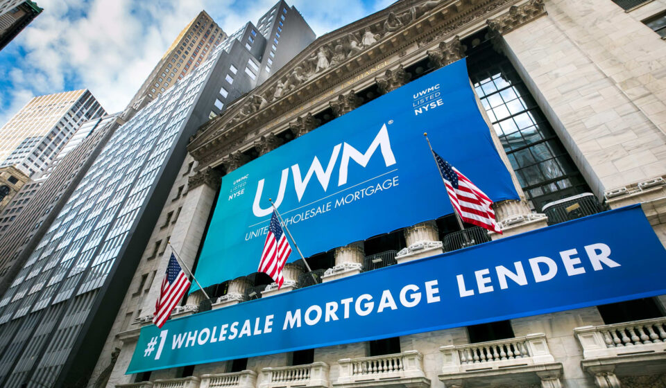 United Wholesale Mortgage plunges 40%; suspends dividend, raises capital