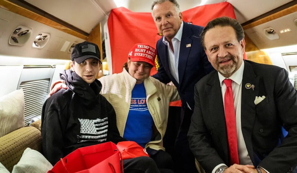 Video shows Robert Gilman returning to US soil after release from Russia