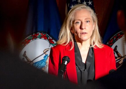 Virginia Gov Spanberger booed at Galax Old Fiddlers' Convention