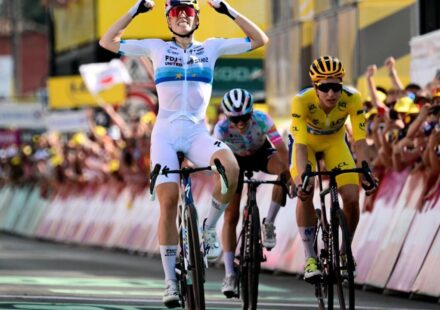 Vollering wins stage 5 as Reusser clings to Tour de Femmes lead