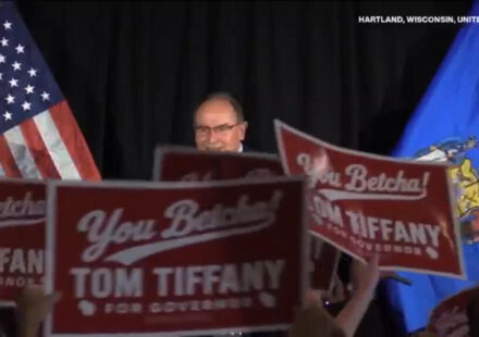 Voting ends in US midwest primaries