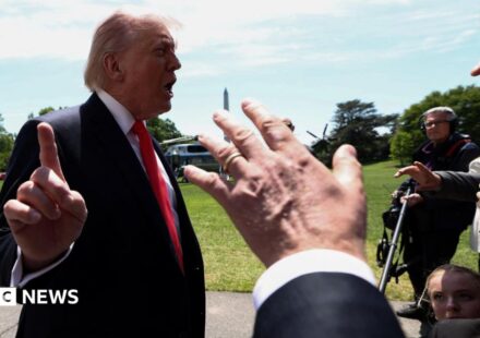What triggers Donald Trump to shut down reporters?