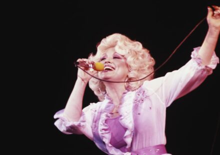 When someone talks down to you, use Dolly Parton's simple trick