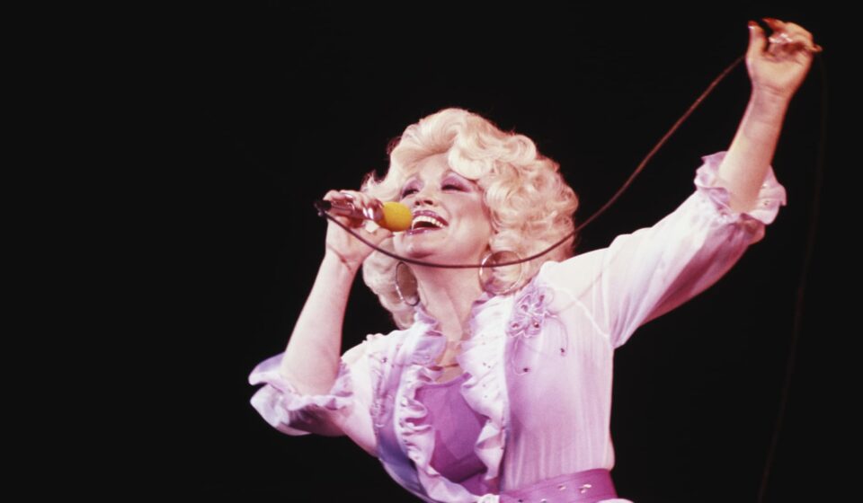 When someone talks down to you, use Dolly Parton's simple trick