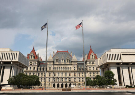Woman charged with IS-inspired plot to bomb New York State Capitol