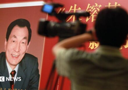 Zhu Rongji: China censors public mourning as it holds former premier's funeral