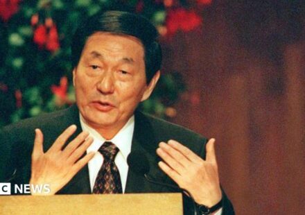 Zhu Rongji, who helped turn China into a trading giant, dies at 97