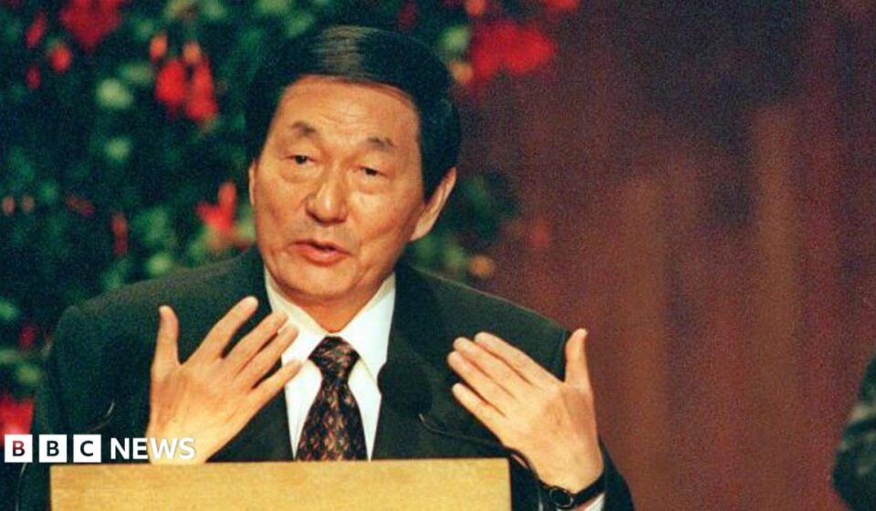 Zhu Rongji, who helped turn China into a trading giant, dies at 97