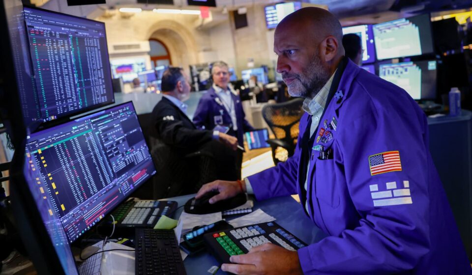 2-year Treasury yield leaps, 10-year Treasury retakes 5% after hot economic readings