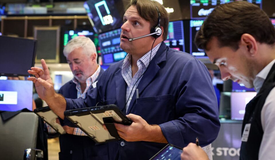 30-year Treasury yield hits highest level since 2004