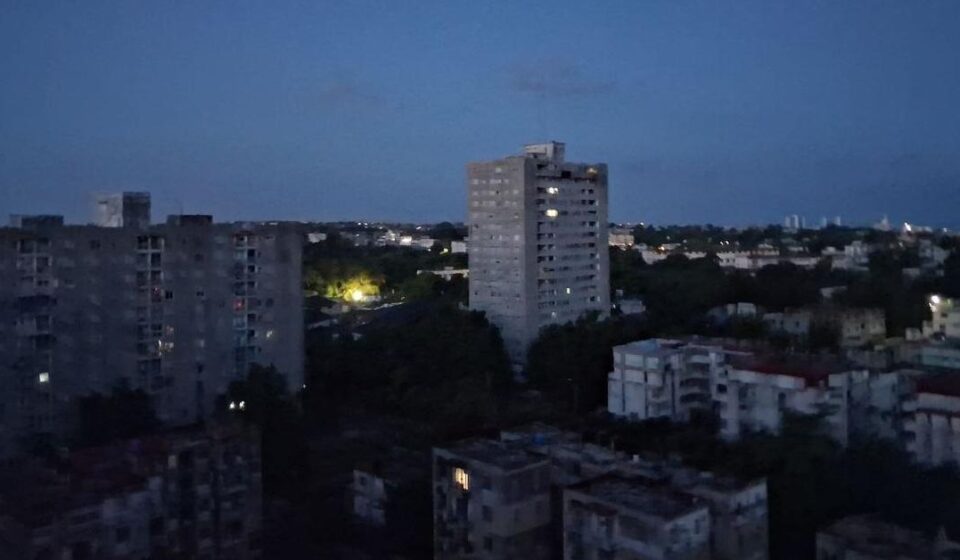Apagón: Gran parte de Cuba continúa a oscuras tras el apagón general