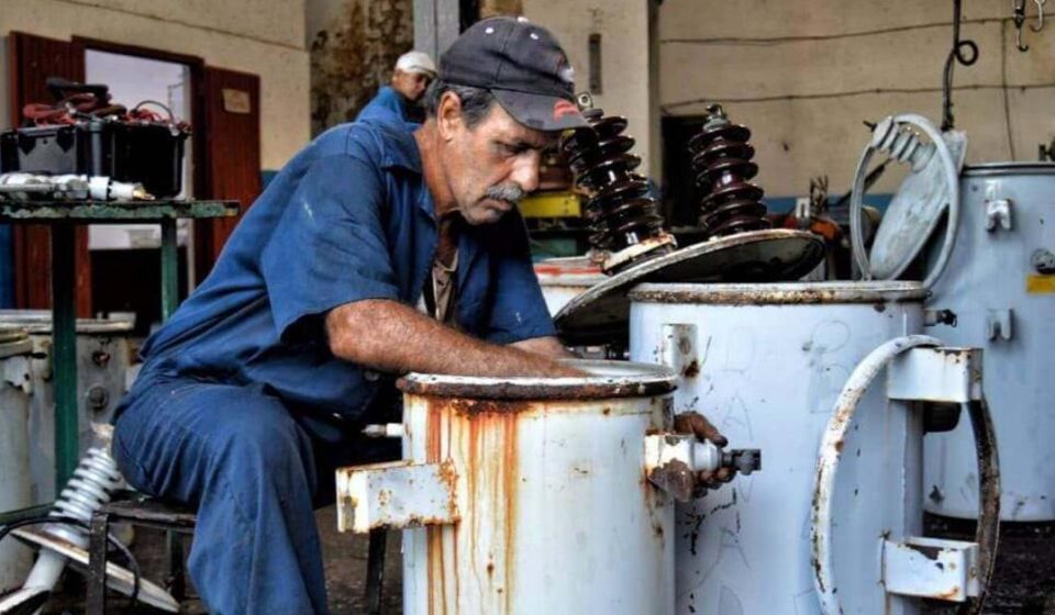Apagones: Televisión cubana celebra la "independencia energética"