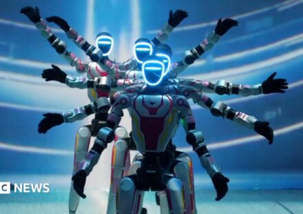 Are robots the future of entertainment? This South Korean theme park thinks so