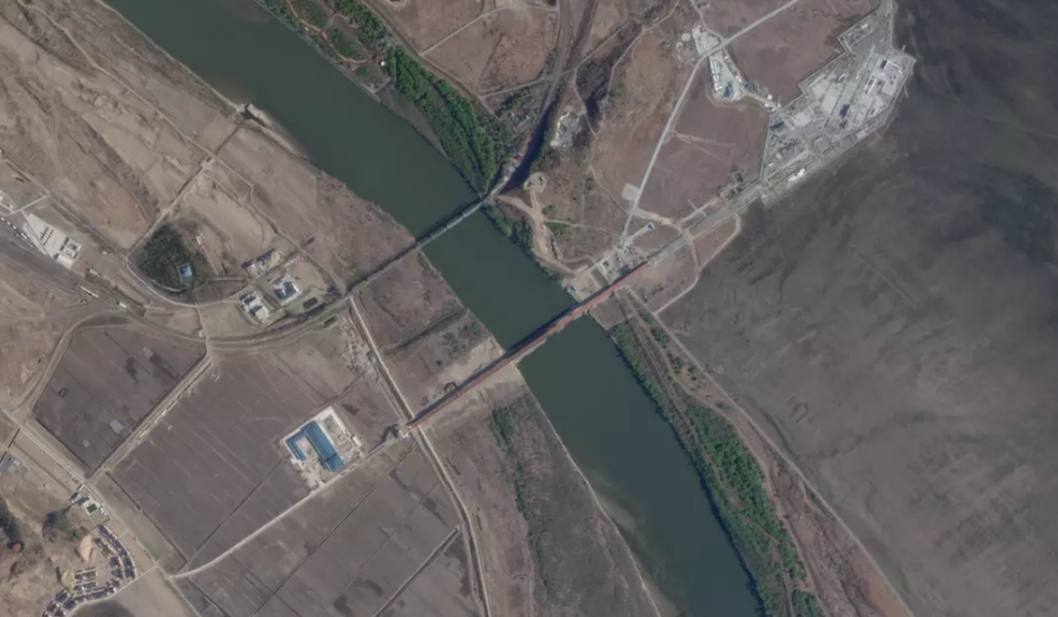 Asia: Rusia y Corea del Norte inauguran un puente que les une por carretera