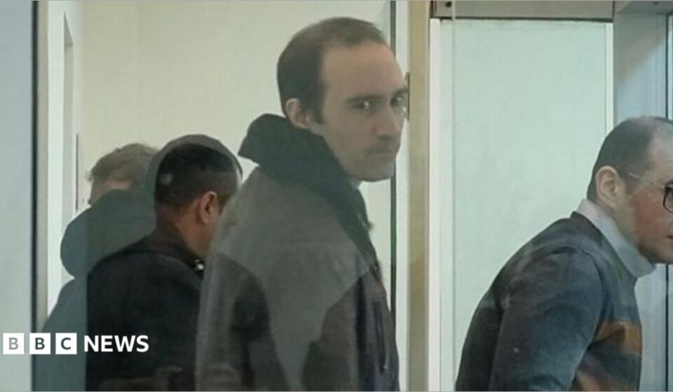 Azerbaijan frees jailed Frenchman after EU lifts sanctions on Russian billionaire