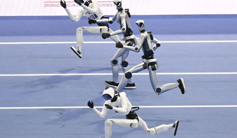 China's AI leaders keep quiet despite U.S. 'publicity' on tech risks