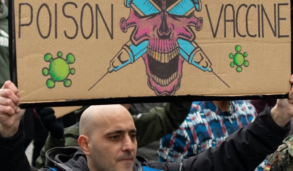Ciencia: Cuando el rechazo a las vacunas se convierte en arma política
