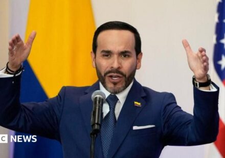 Colombia's new president loosens gun control rules