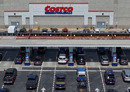 Costco makes progress on a key membership metric. Here's our new price target on the stock