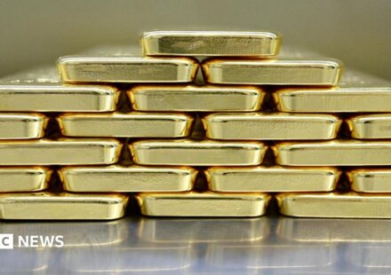 DNB: Netherlands bank moves billions in gold to London in 'crisis preparedness' move