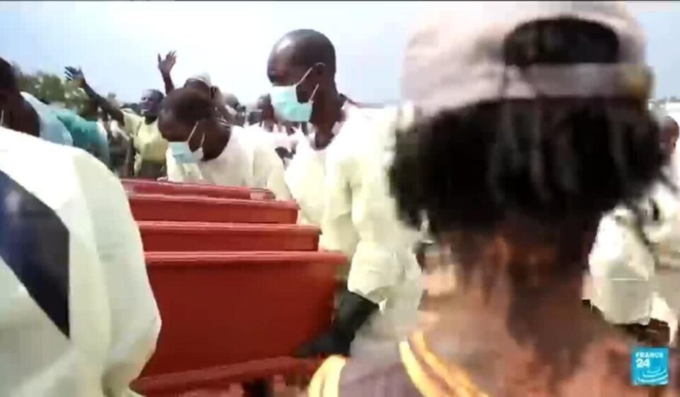 DR Congo: Ebola burial teams race against time
