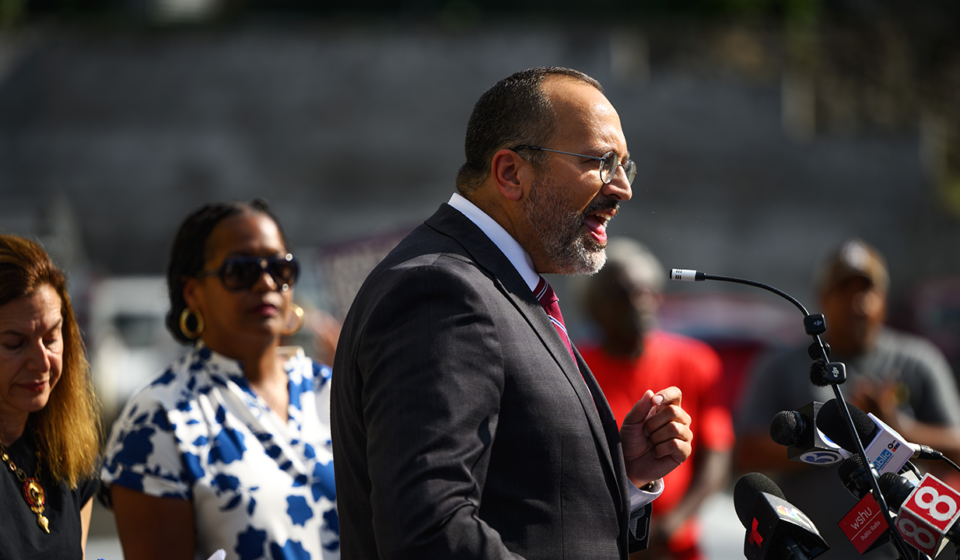 Danbury, CT approves non-citizens as police officers after ICE raids
