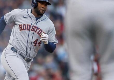 Deporte: Yordan Álvarez reina en MLB