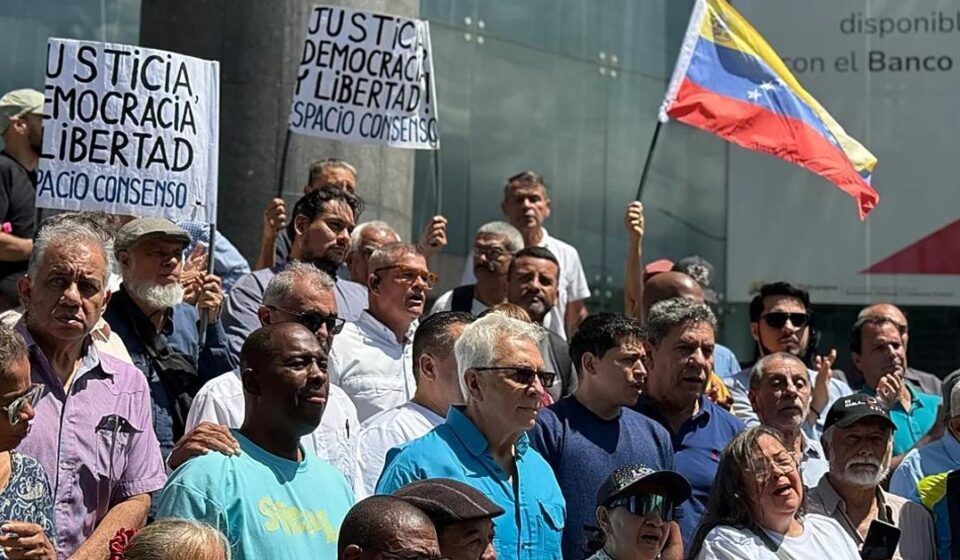 EE UU: Los venezolanos protestan en Nueva York y Florida por el reconocimiento a Delcy Rodríguez