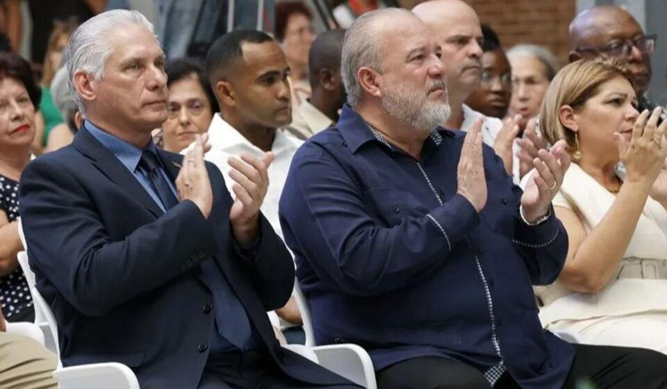 Economía: El régimen se empeña en reformar la economía sin hacer cambios políticos