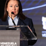 Energía: Venezuela afirma que mantiene "control y propiedad" de su petróleo