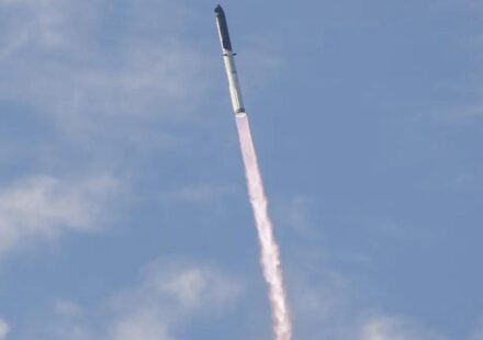 Espacio: SpaceX logra poner en la órbita terrestre su enorme Starship