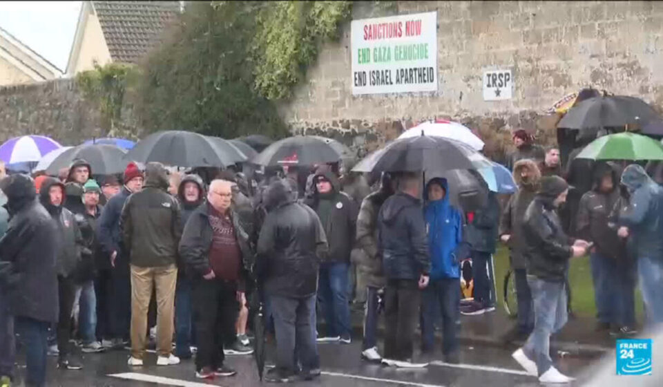 First Protestant march in Catholic area in nearly 30 years