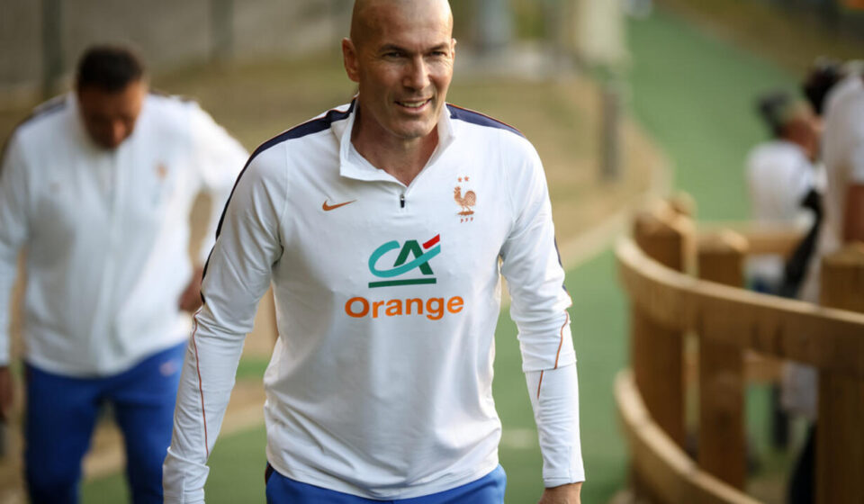 Football: France enter new era with Zinédine Zidane - Sports