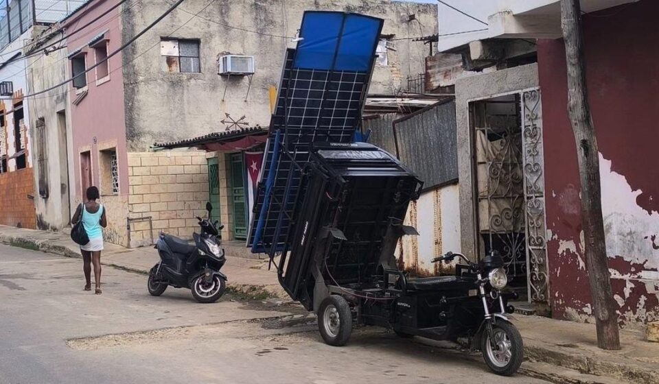 Foto del día: Un ‘transformer’ contra los apagones en Luyanó