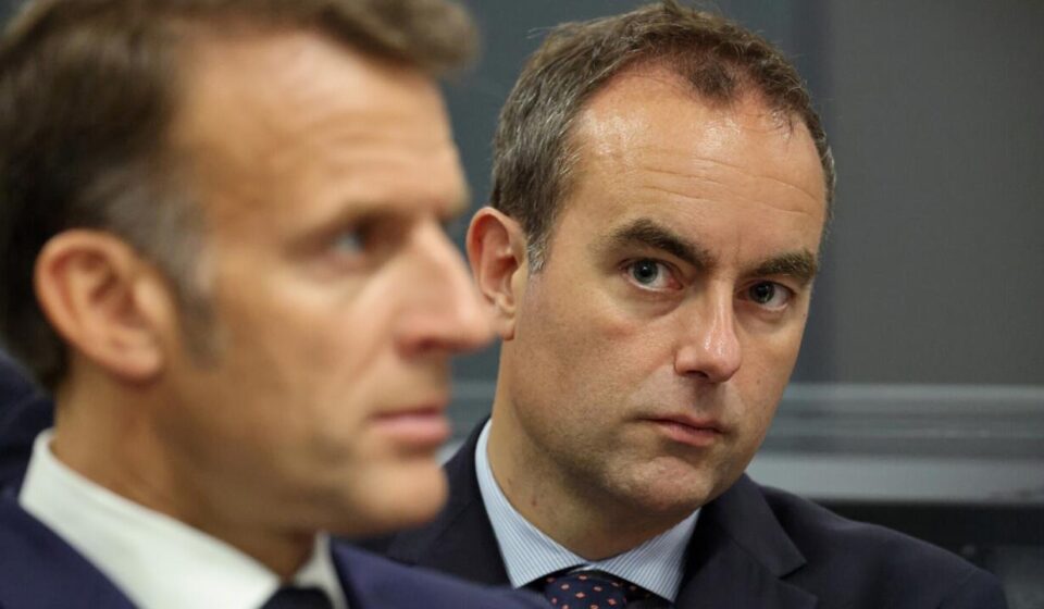 French PM vows to cut public spending by €54 billion to reduce deficit