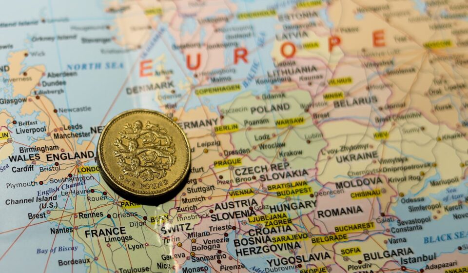 G10’s ‘surprise’ currency star could stumble as peers hike rates