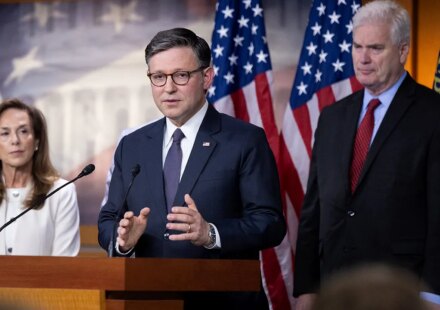 House Democrats block amendment to cap Supreme Court at 9 justices