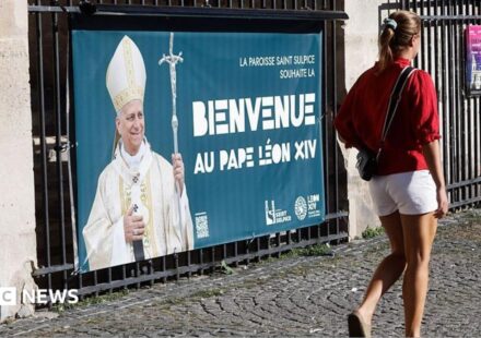 Hundreds of thousands expected in Paris for Pope Leo's visit