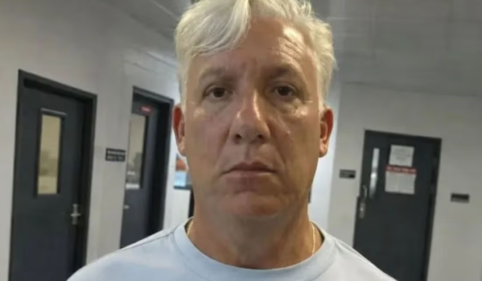 ICE: EE UU deporta a un agente de inteligencia cubano infiltrado en el exilio