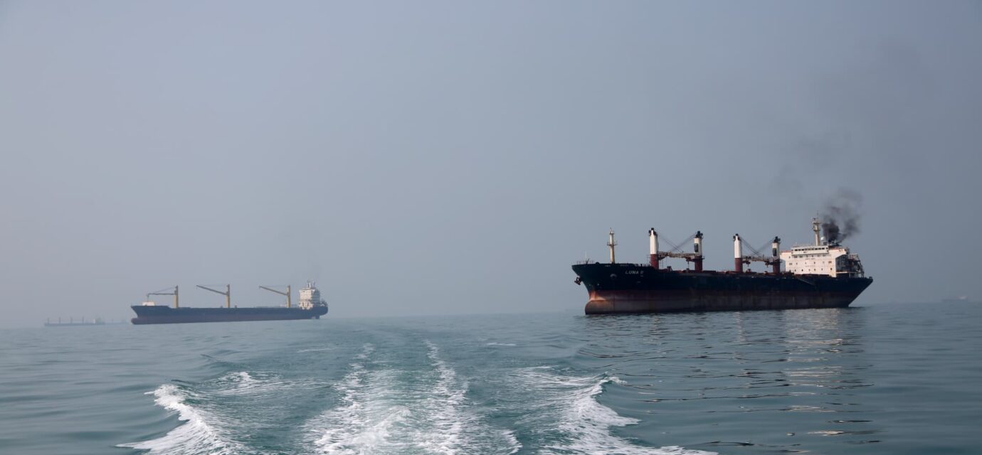 Iran offers to reopen Hormuz within 7 days and restart nuclear talks