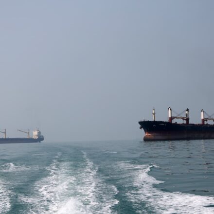 Iran offers to reopen Hormuz within 7 days and restart nuclear talks