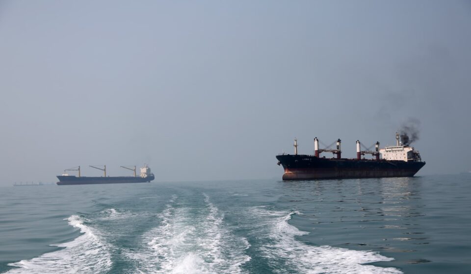 Iran offers to reopen Hormuz within 7 days and restart nuclear talks
